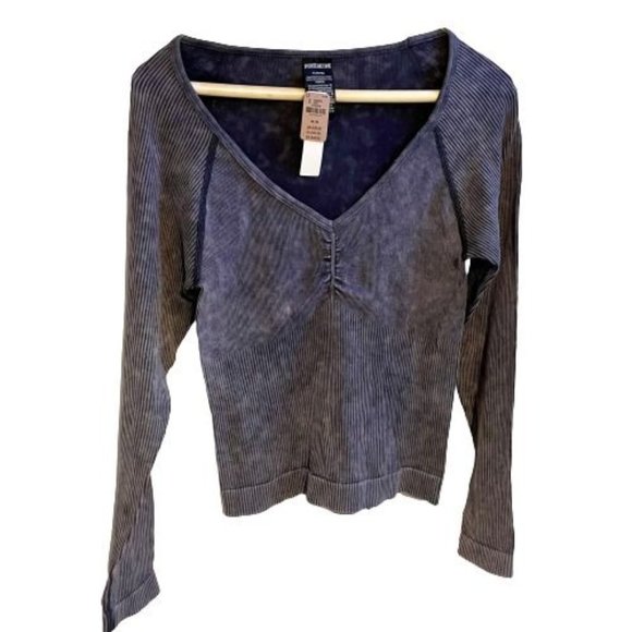 PINK Victoria's Secret Tops - 🎉HP!🎉 NWT Victoria Secret PINK Activewear Long Sleeved Top - Size M